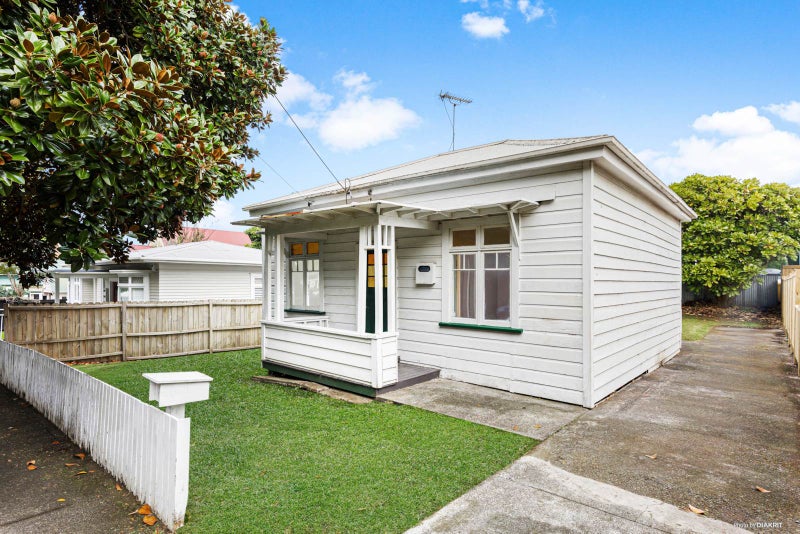 4 Cardwell Street, Onehunga, Auckland - Carousel 1