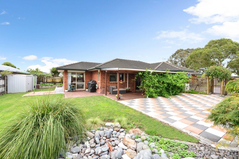 45 Diomede Glade, Flagstaff, Hamilton - Carousel 2