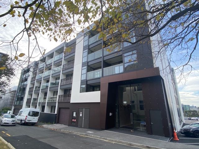 213/9 Madeira Lane, Grafton, Auckland - Carousel 1