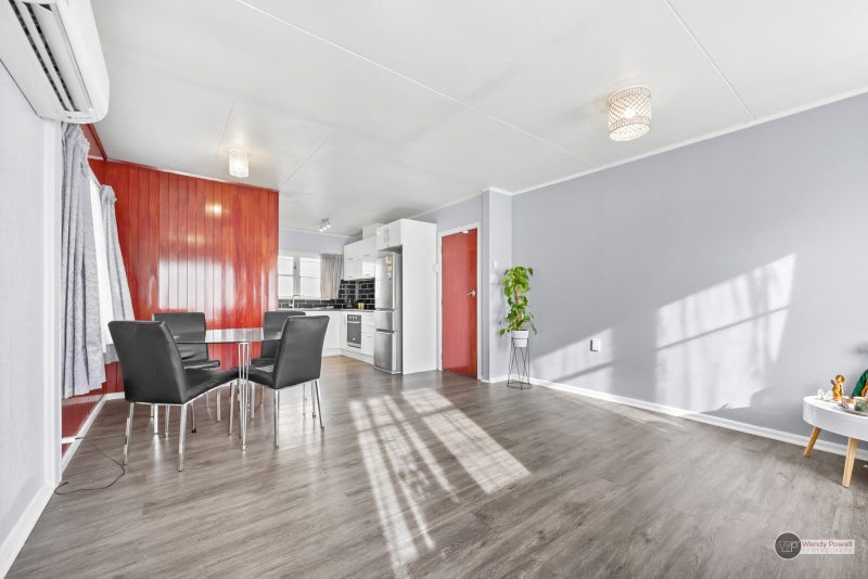 23 Sunny Grove, Wainuiomata, Lower Hutt - Carousel 2