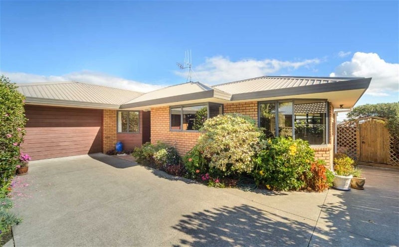 34 Beresford Street, Takaro, Palmerston North - Carousel 1