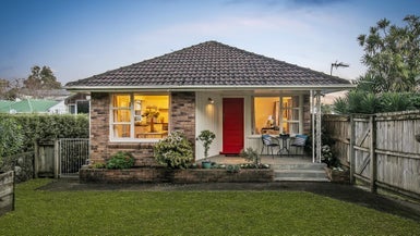 1/38 Woodford Road, Mount Eden, Auckland - Carousel 1