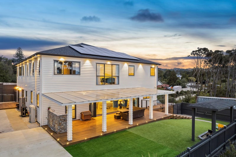 11 Happeace Lane, Titirangi, Auckland - Carousel 2