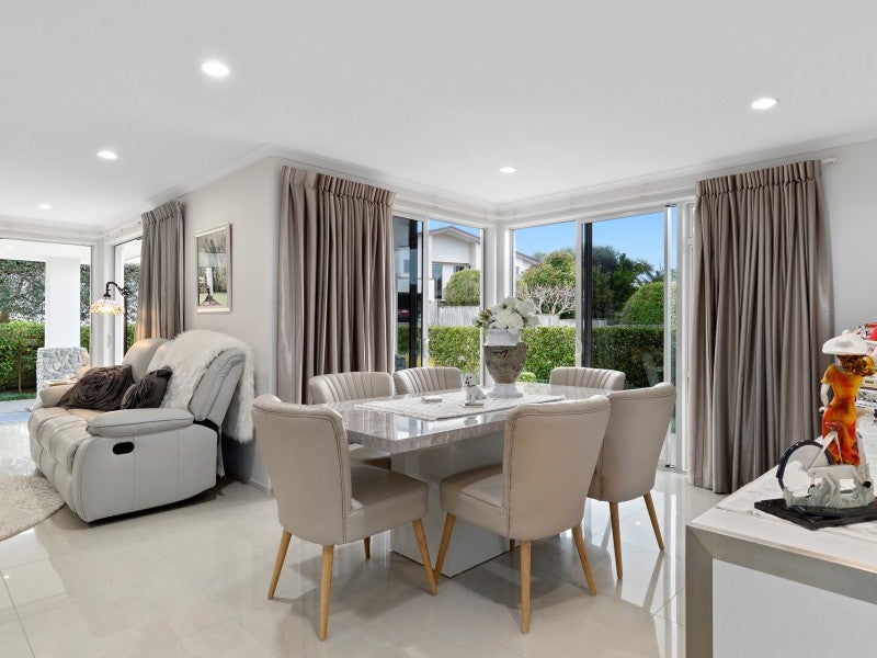 1 Sherborne Close, Bethlehem, Tauranga - Carousel 2