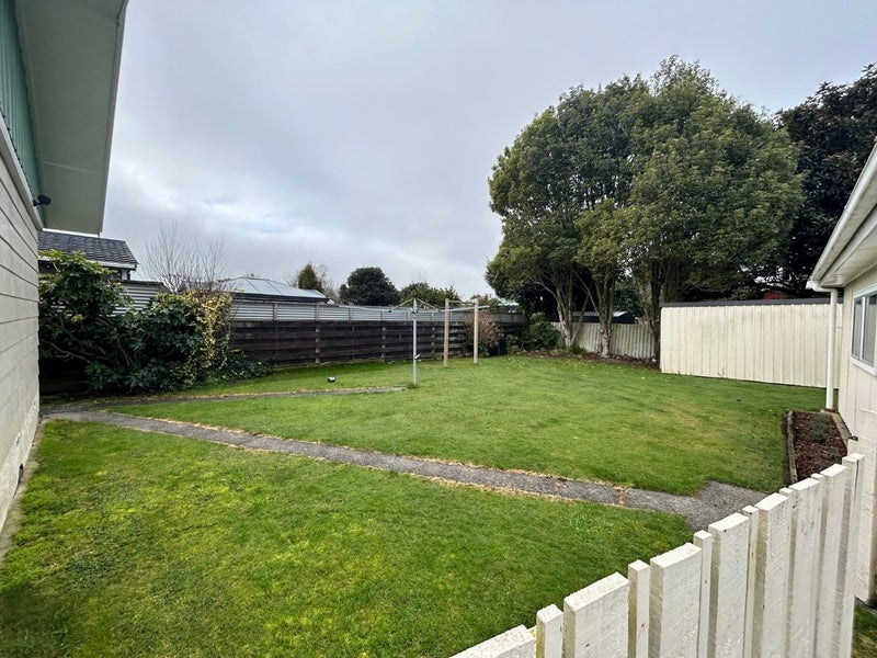 20 Sadler Street, Fairview Downs, Hamilton - Carousel 11