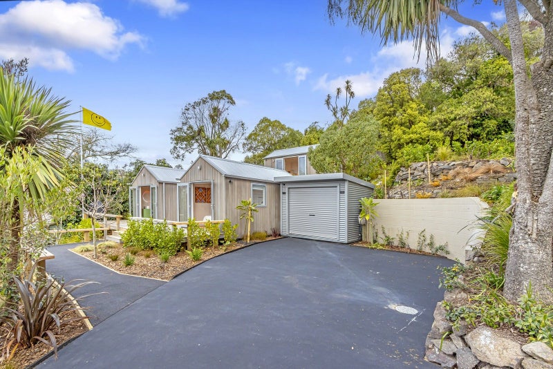 11 Merlewood Avenue, Cashmere, Christchurch - Carousel 1