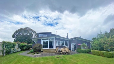 25 Puriri Street, Hilltop, Taupo - Carousel 1