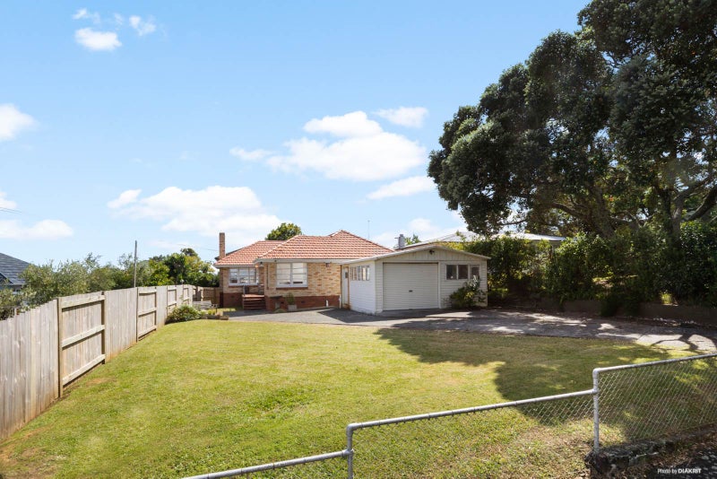 23 Fairlands Avenue, Waterview, Auckland - Carousel 1