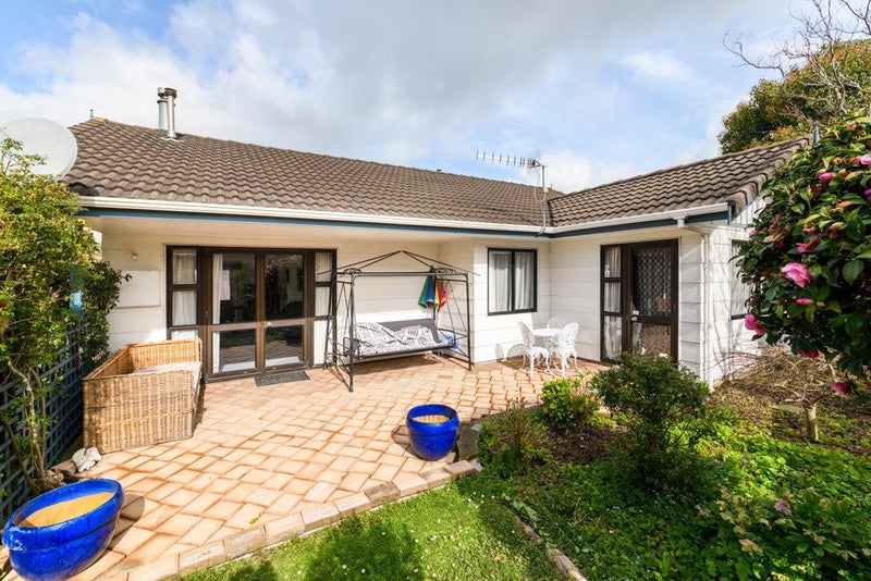 72 Geraldine Crescent, Cloverlea, Palmerston North - Carousel 1