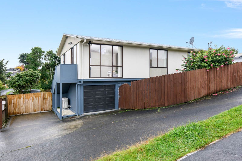 1/6 Flaunty Place, West Harbour, Auckland - Carousel 2