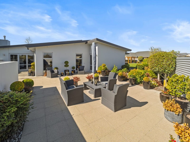 15 Coniston Drive, Allenton, Ashburton - Carousel 2