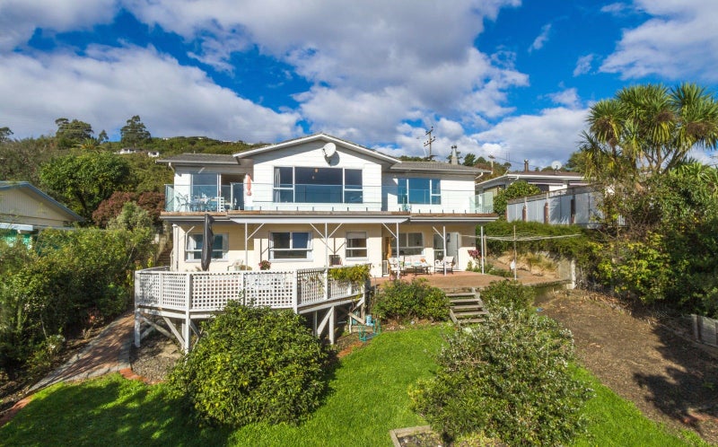 118 The Ridgeway, Stoke, Nelson - Carousel 1