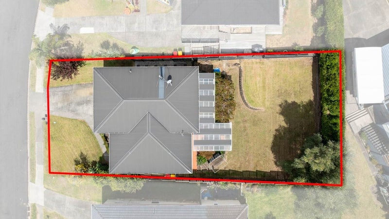 11 Blue Gum Rise, Sunnyhills, Auckland - Carousel 1