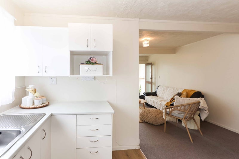 4/15 Bolton Street, Petone, Lower Hutt - Carousel 2