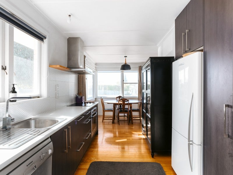 72 Kingswood Road, Brookfield, Tauranga - Carousel 1