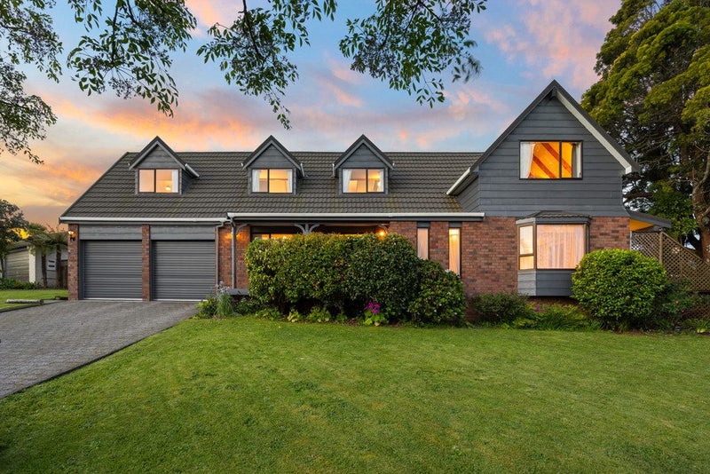 13 Glucina Avenue, West Harbour, Auckland - Carousel 1