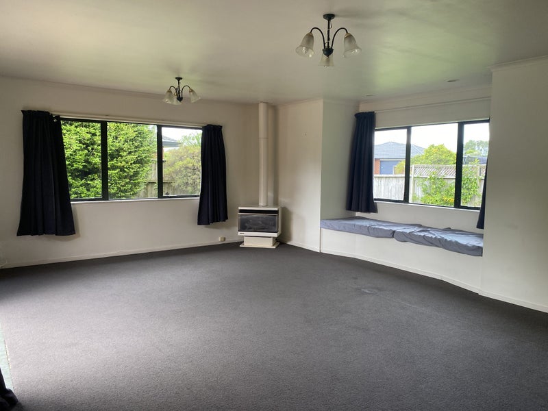 13 Newfield Drive, Fairview Downs, Hamilton - Carousel 2