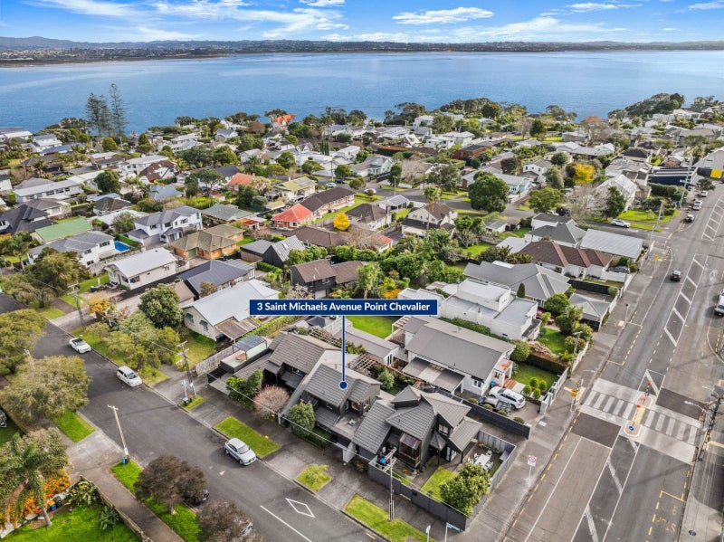 2/3 St Michaels Avenue, Point Chevalier, Auckland - Carousel 2