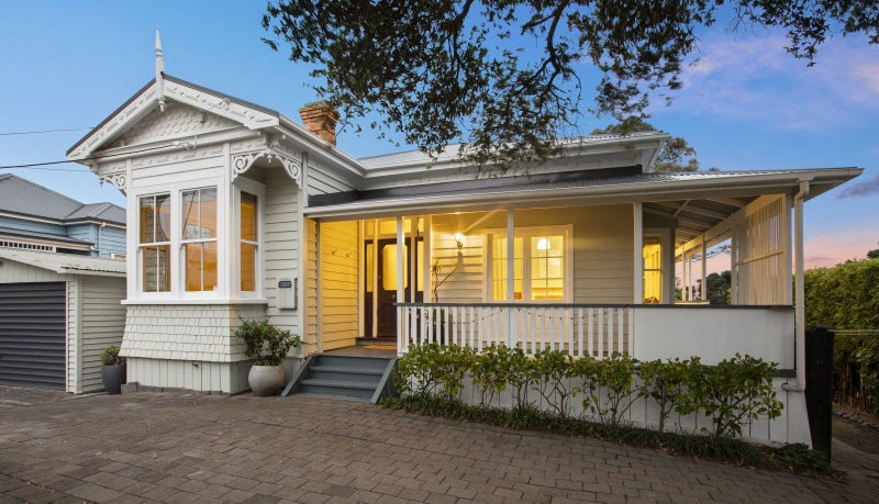 18 Rutland Road, Stanley Point, Auckland - Carousel 1