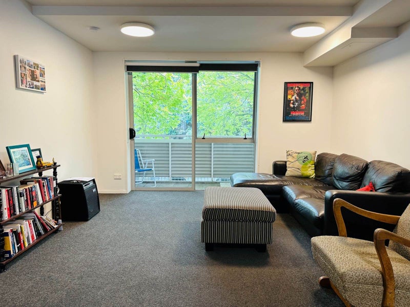 2C/4 Marjorie Jayne Crescent, Otahuhu, Auckland - Carousel 1