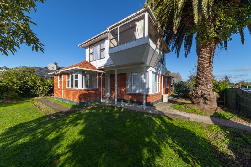 184 Botanical Road, Takaro, Palmerston North - Carousel 1