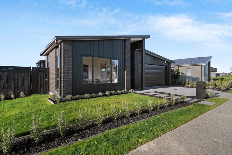 17 Te Rata Boulevard, Karaka, Papakura - Carousel 2