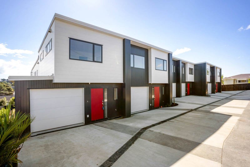 19A Tawa Road, Te Atatu Peninsula, Auckland - Carousel 1