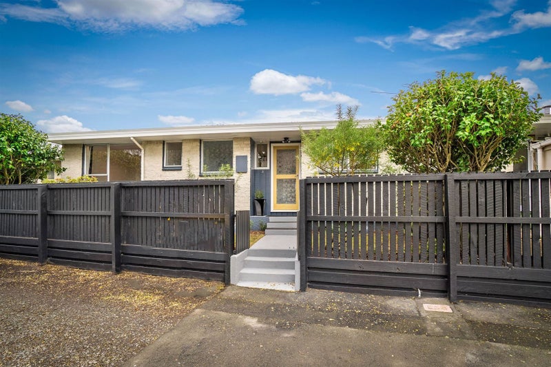 3/3 Meredith Street, Addington, Christchurch - Carousel 17