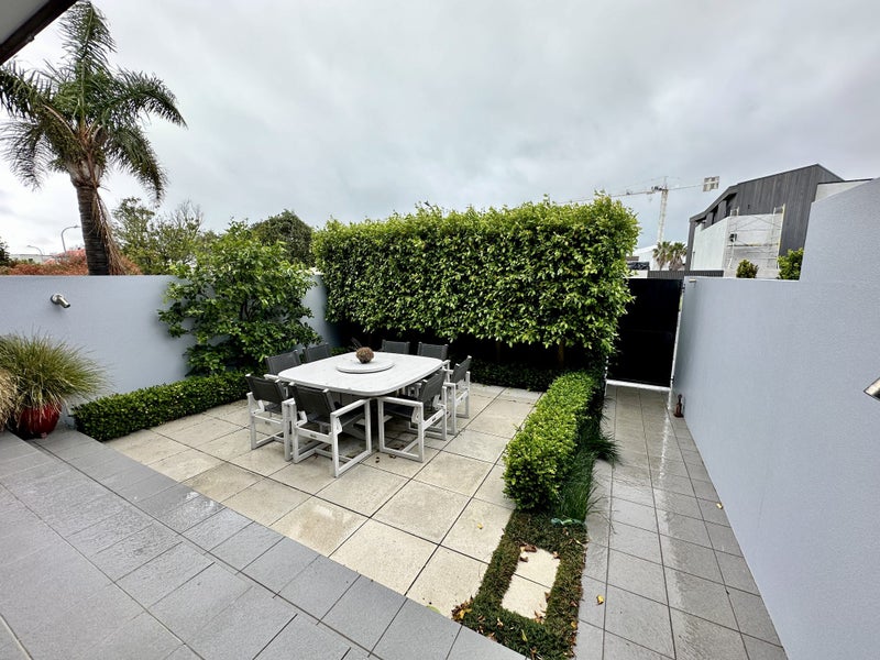 2/18 Tuhaere Street, Orakei, Auckland - Carousel 11