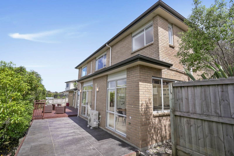 13 Tekapo Rise, Fairview Heights, Auckland - Carousel 2
