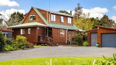 128 Morley Road, Waiuku - Carousel 1