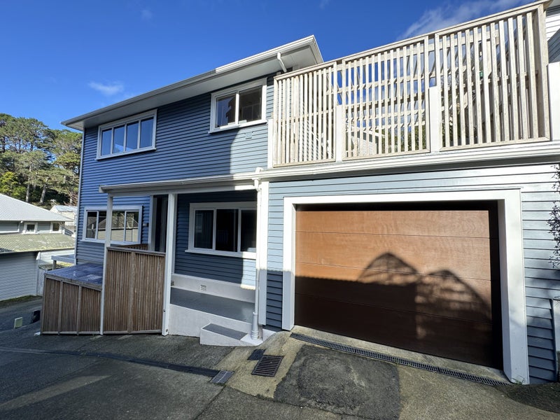 14B Glenmore Street, Thorndon, Wellington - Carousel 1