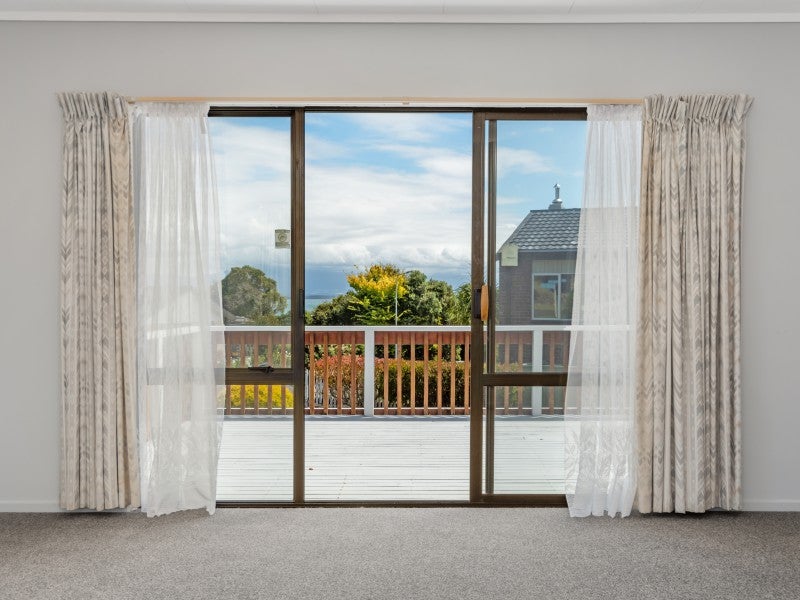 2 Walnut Grove, Omokoroa - Carousel 2