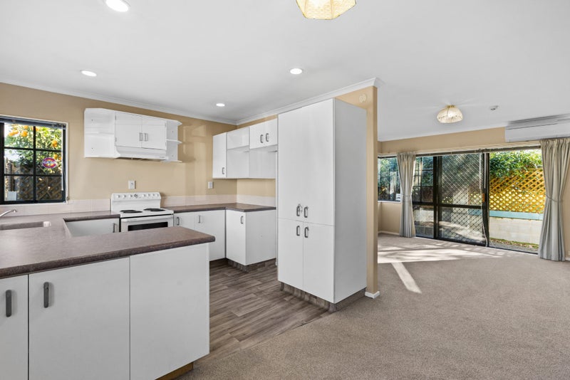 2/2A Spriggs Crescent, Greenmeadows, Napier - Carousel 2