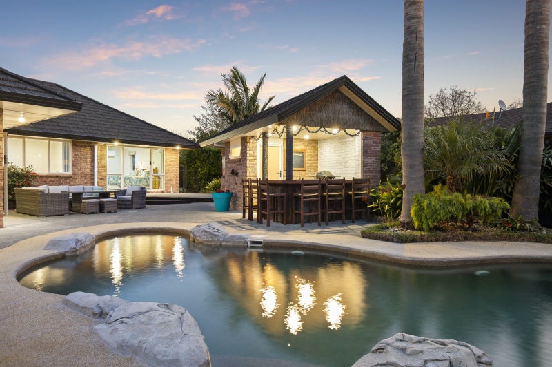 14 Glencairn Place, Buckland, Pukekohe - Carousel 1