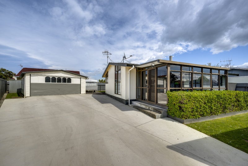8 Wiltshire Place, Tamatea, Napier - Carousel 1