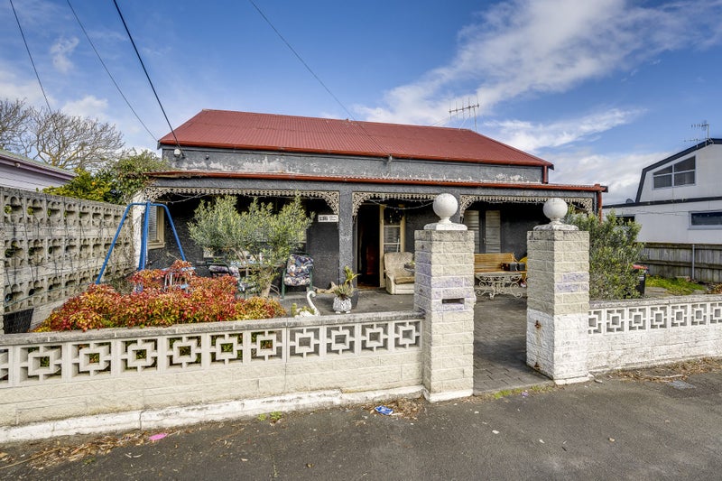 136 Charles Street, Westshore, Napier - Carousel 1