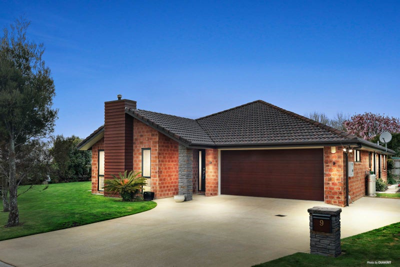 9 Mahoe Glade, Patumahoe, Pukekohe - Carousel 1