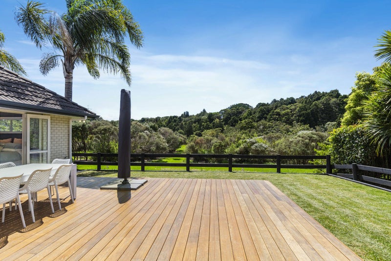 30 Norman Close, The Gardens, Auckland - Carousel 1