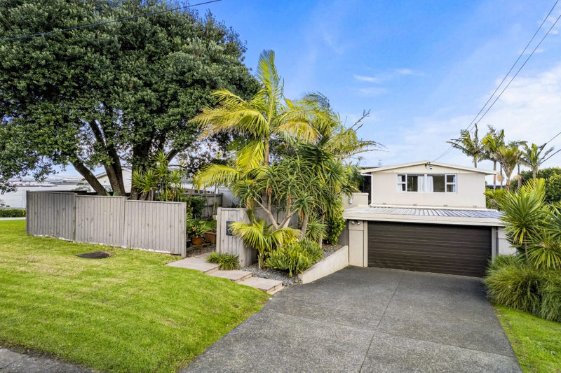 71 Frederick Street, Hillsborough, Auckland - Carousel 1