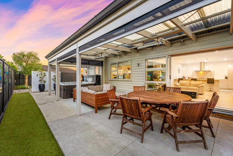 5 Andalusian Way, Karaka, Papakura - Carousel 2
