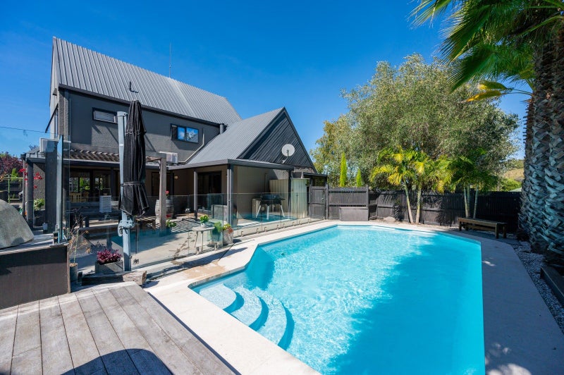 37 Kent Terrace, Taradale, Napier - Carousel 24