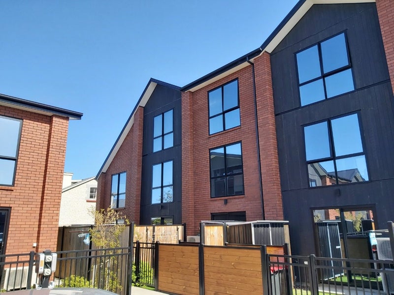 2/7 Spencer Street, Addington, Christchurch - Carousel 1