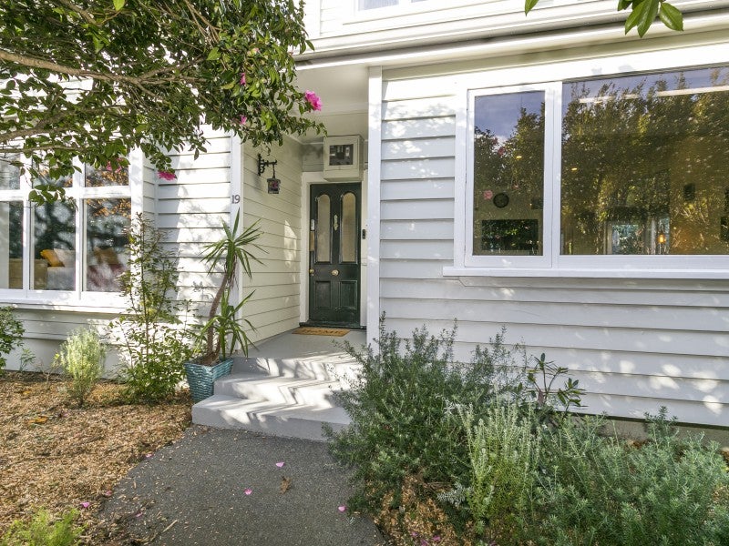 19 Waikowhai Street, Ngaio, Wellington - Carousel 2