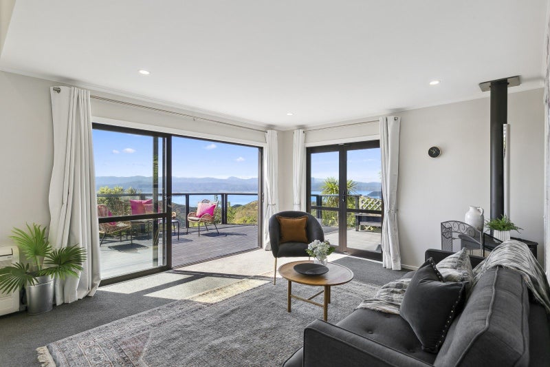 11 Hindipur Terrace, Broadmeadows, Wellington - Carousel 2