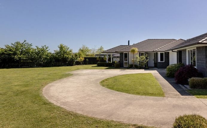 266 Lakes Boulevard, Pyes Pa, Tauranga - Carousel 2