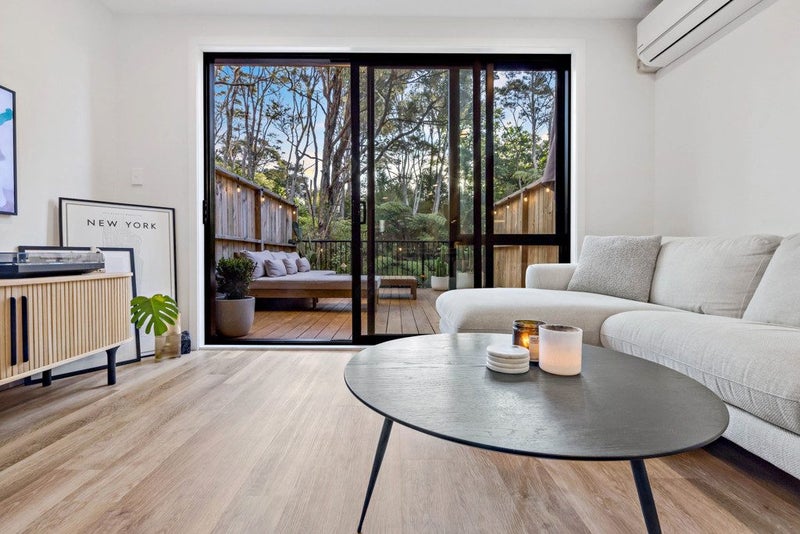 33 Tokai Place, Glen Eden, Auckland - Carousel 2