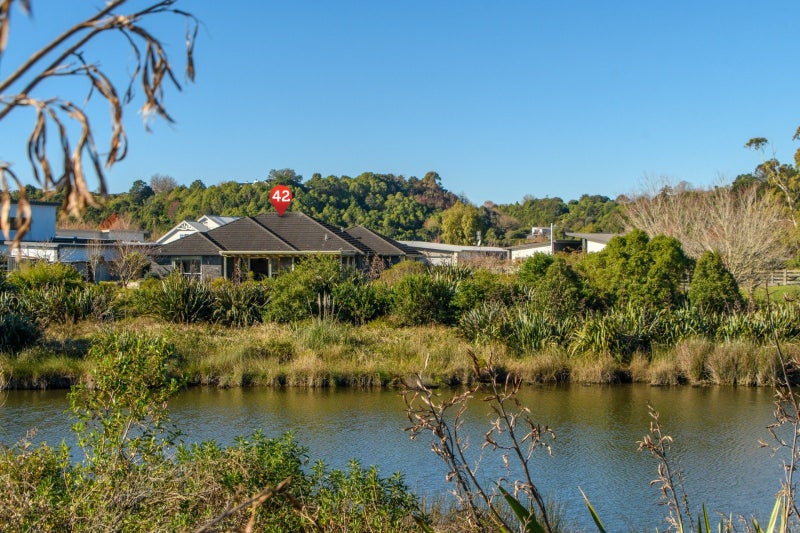 42 Double Bay Road, Pyes Pa, Tauranga - Carousel 1