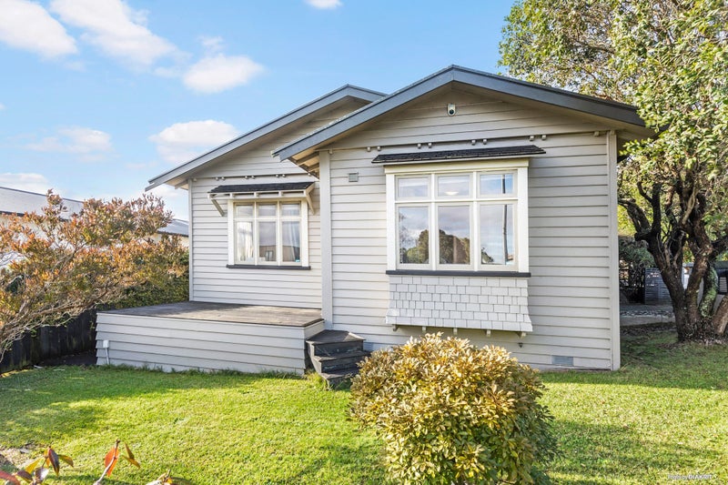 2A Cumberland Ave, Westmere, Auckland - Carousel 1