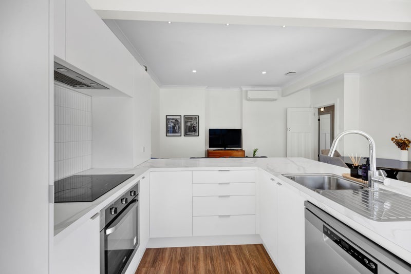 2 Moana Crescent, Blagdon, New Plymouth - Carousel 2